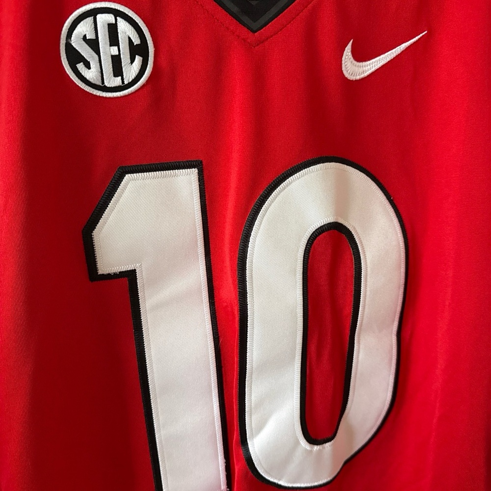 Nike Red and Black Men's Jersey - Picture 2 of 7